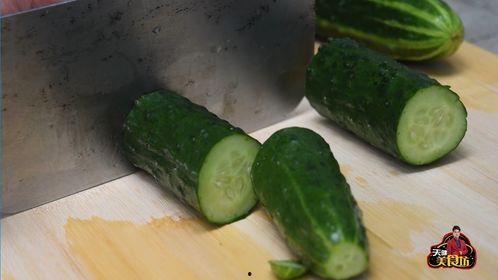 瓜能拌着吃吗,瓜果拌食新风尚