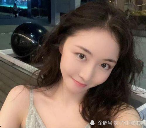 吃瓜丑女孩,从吃瓜丑女孩到自信女神的蜕变之路