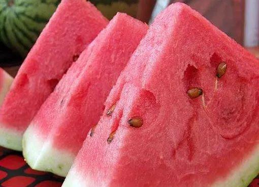 吃催熟的瓜的害处,健康隐患不容忽视